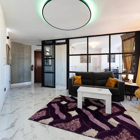 شقة Renovated In *