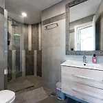 Διαμέρισμα Renovated In